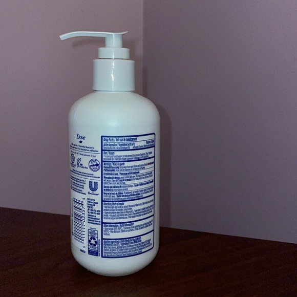 Dove Hand Sanitizer -236 ml - Picture 3 of 4